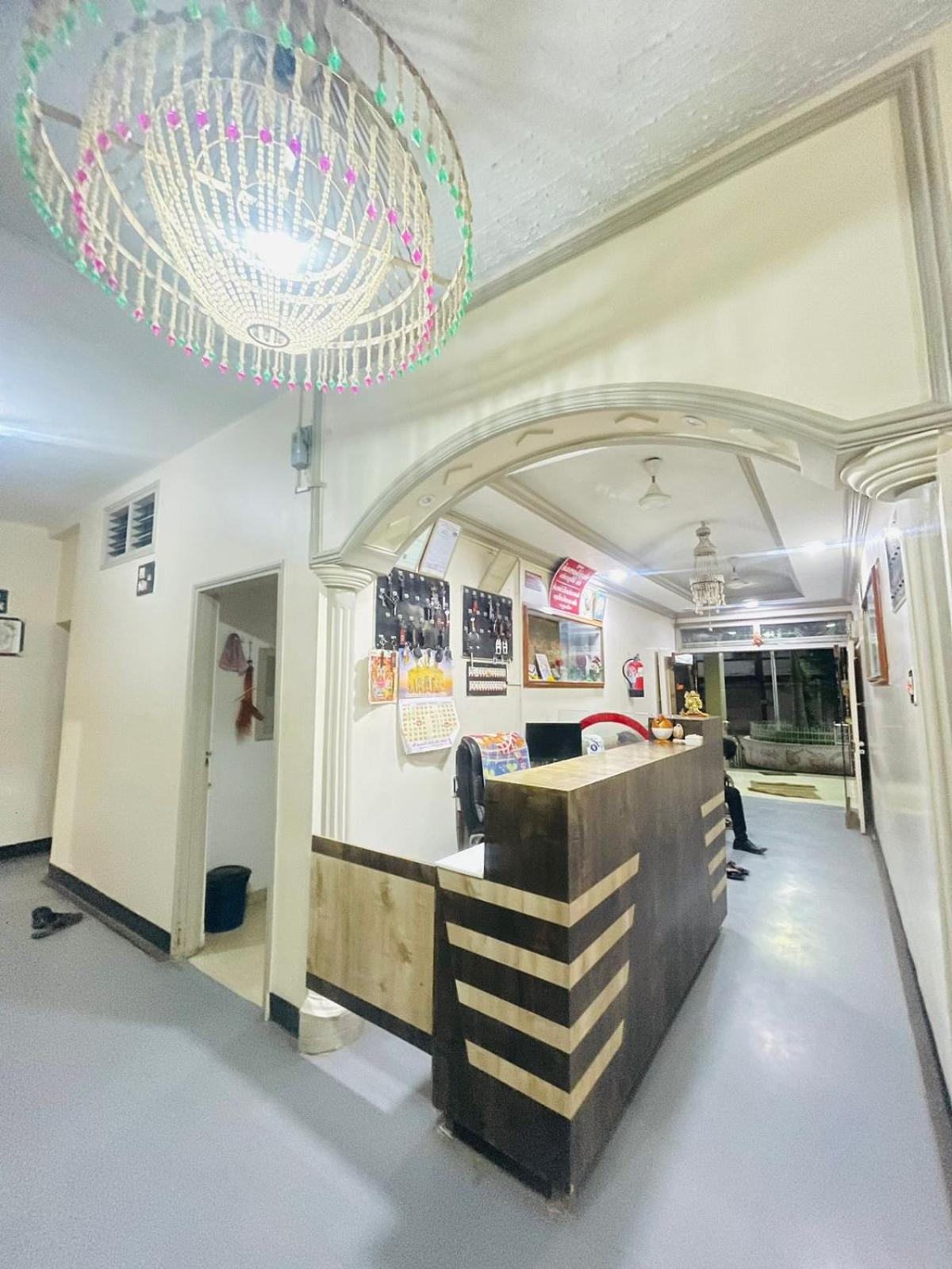 Hotel Rajdhani And Guest House Gujarat - Best Family Hotel In Halol Near Pavagadh And Halol Gidc 외부 사진