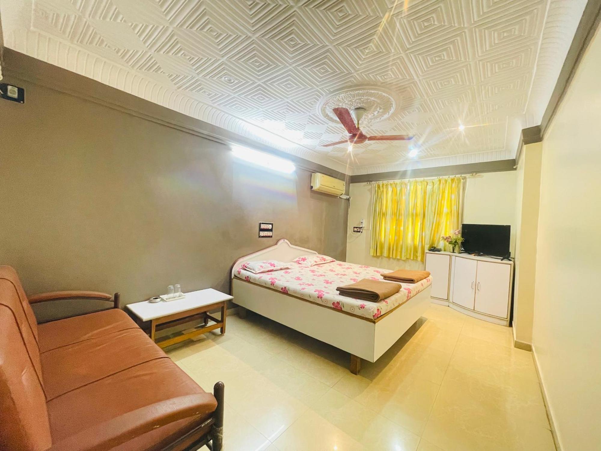Hotel Rajdhani And Guest House Gujarat - Best Family Hotel In Halol Near Pavagadh And Halol Gidc 외부 사진