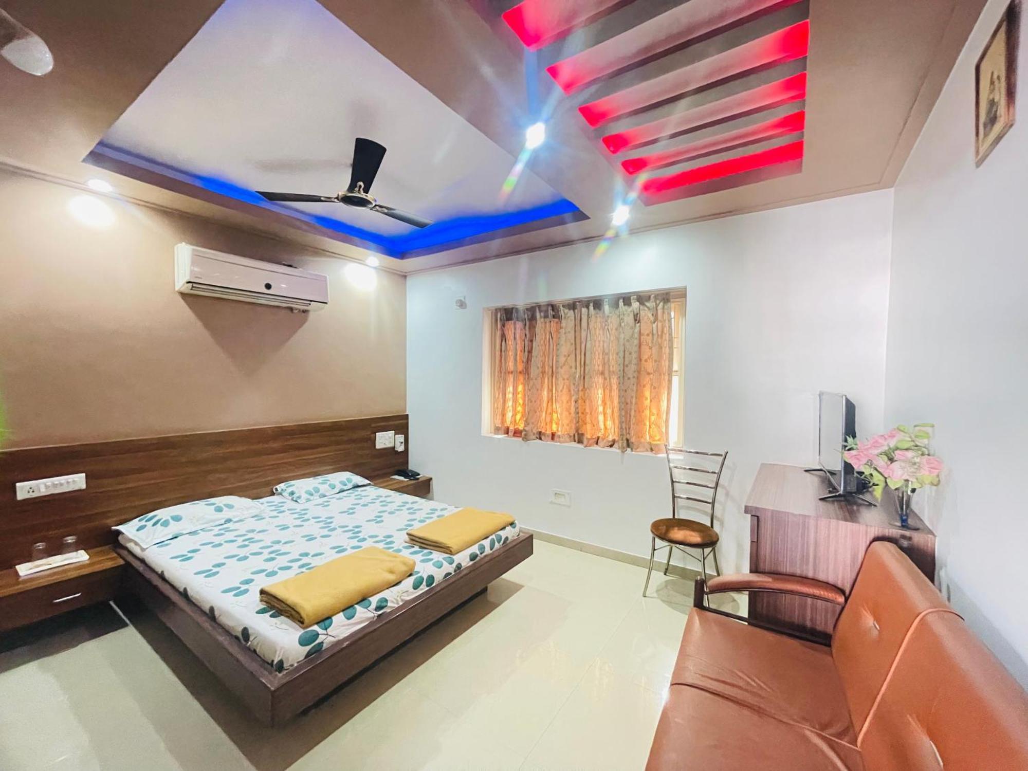 Hotel Rajdhani And Guest House Gujarat - Best Family Hotel In Halol Near Pavagadh And Halol Gidc 외부 사진