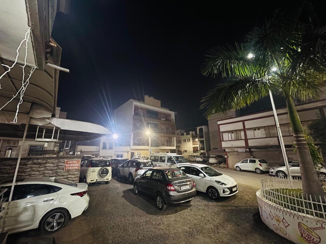 Hotel Rajdhani And Guest House Gujarat - Best Family Hotel In Halol Near Pavagadh And Halol Gidc 외부 사진